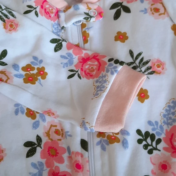 2 piece floral set. Footed onepice and headband - Picture 11 of 11